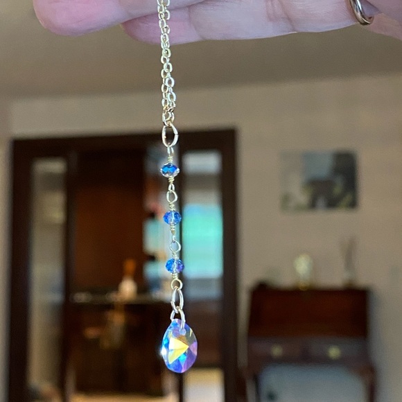 Gold filled adjustable choker necklace w/ aurora borealis crystal + earrings - Picture 6 of 8